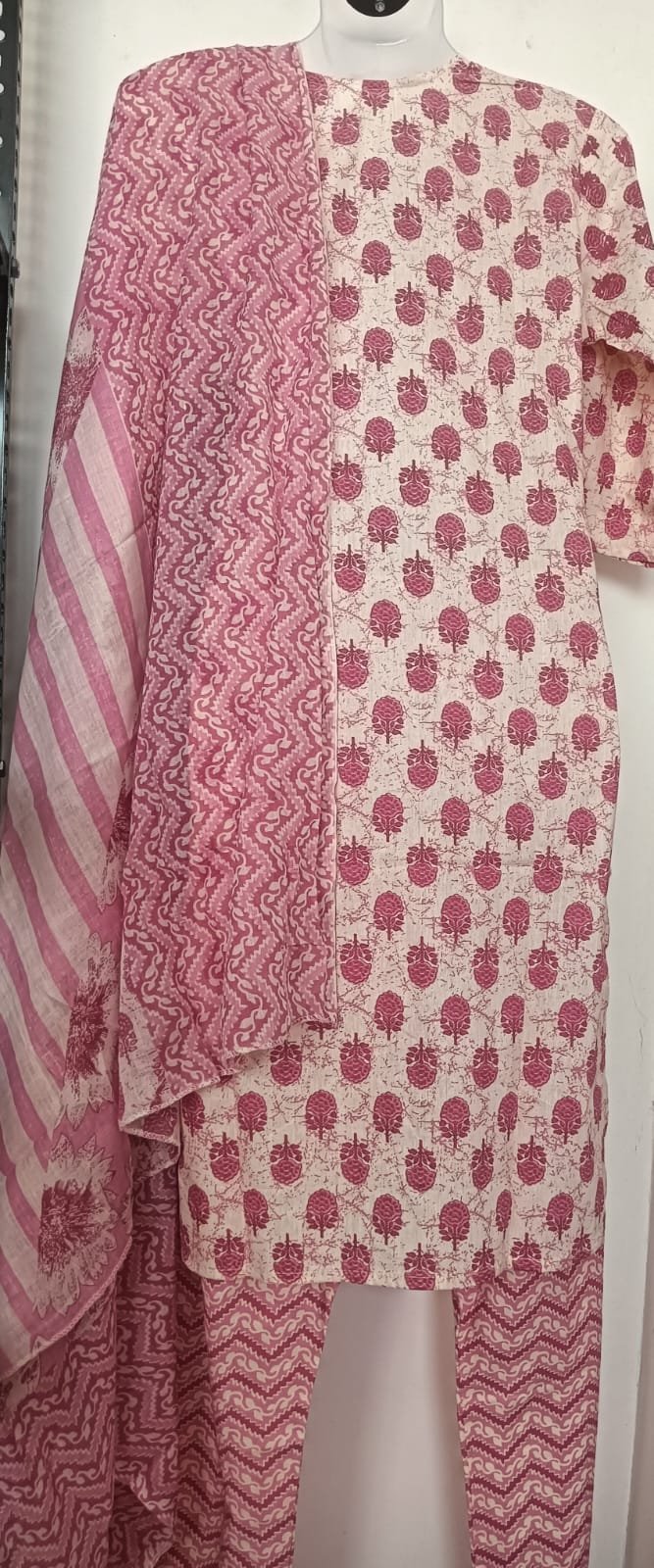 Rosewood Blossom Charm Set